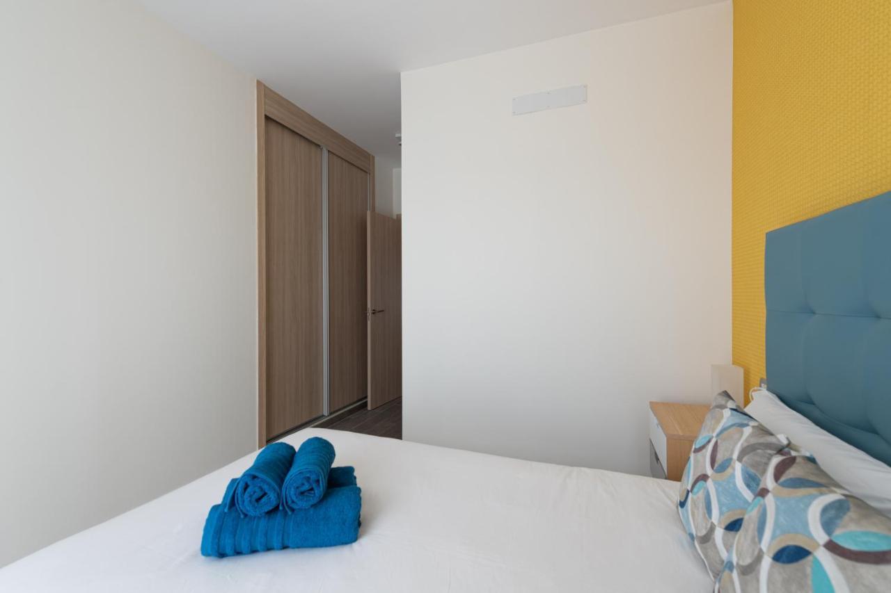 Homeforguest Apartamento En Residencia De Lujo Con Terraza Y Piscina La Guirra Bagian luar foto