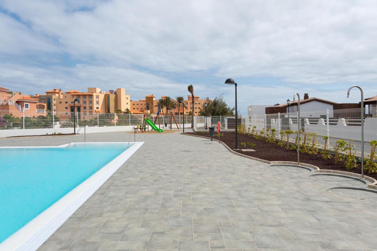 Homeforguest Apartamento En Residencia De Lujo Con Terraza Y Piscina La Guirra Bagian luar foto