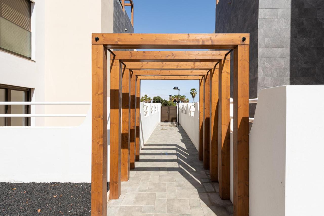 Homeforguest Apartamento En Residencia De Lujo Con Terraza Y Piscina La Guirra Bagian luar foto