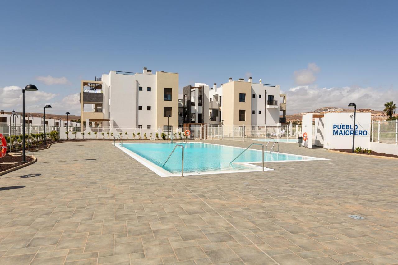 Homeforguest Apartamento En Residencia De Lujo Con Terraza Y Piscina La Guirra Bagian luar foto