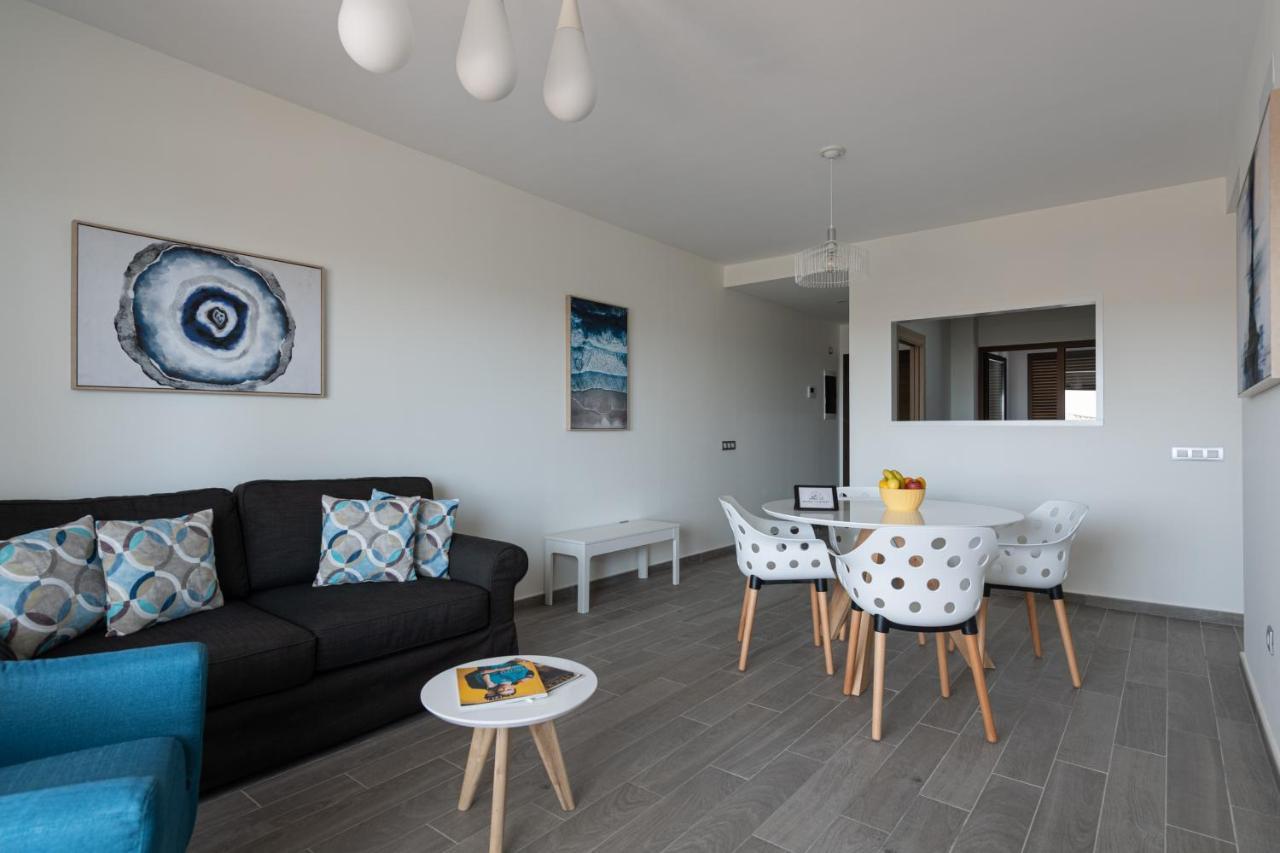 Homeforguest Apartamento En Residencia De Lujo Con Terraza Y Piscina La Guirra Bagian luar foto