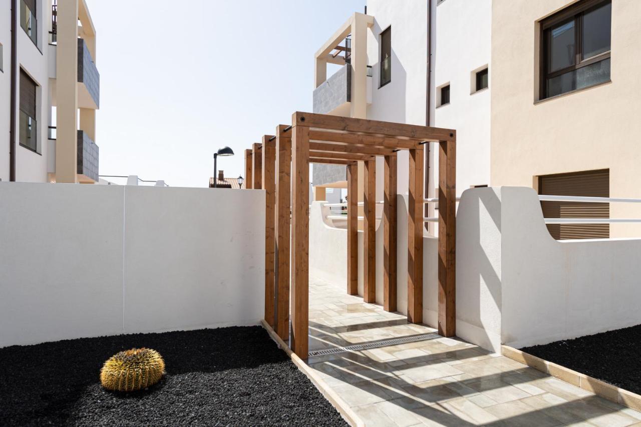 Homeforguest Apartamento En Residencia De Lujo Con Terraza Y Piscina La Guirra Bagian luar foto